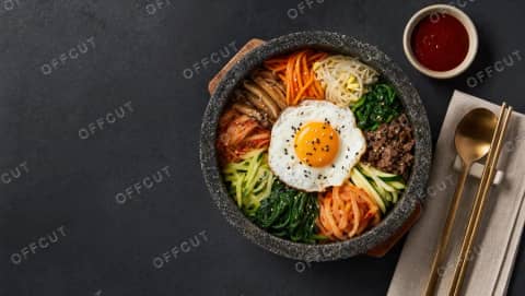 실사 · 돌솥 비빔밥 (오버헤드)